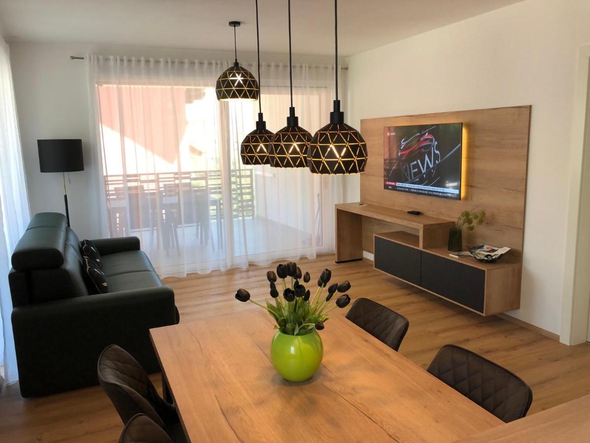 Jj City Apartment Algund Exterior foto
